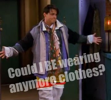Joey+wearing+all+of+Chandlers+clothes+on+friends.jpg