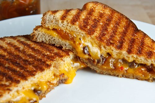 Grilled+Cheese+Sandwich+with+Mango+Chutney+500.jpg