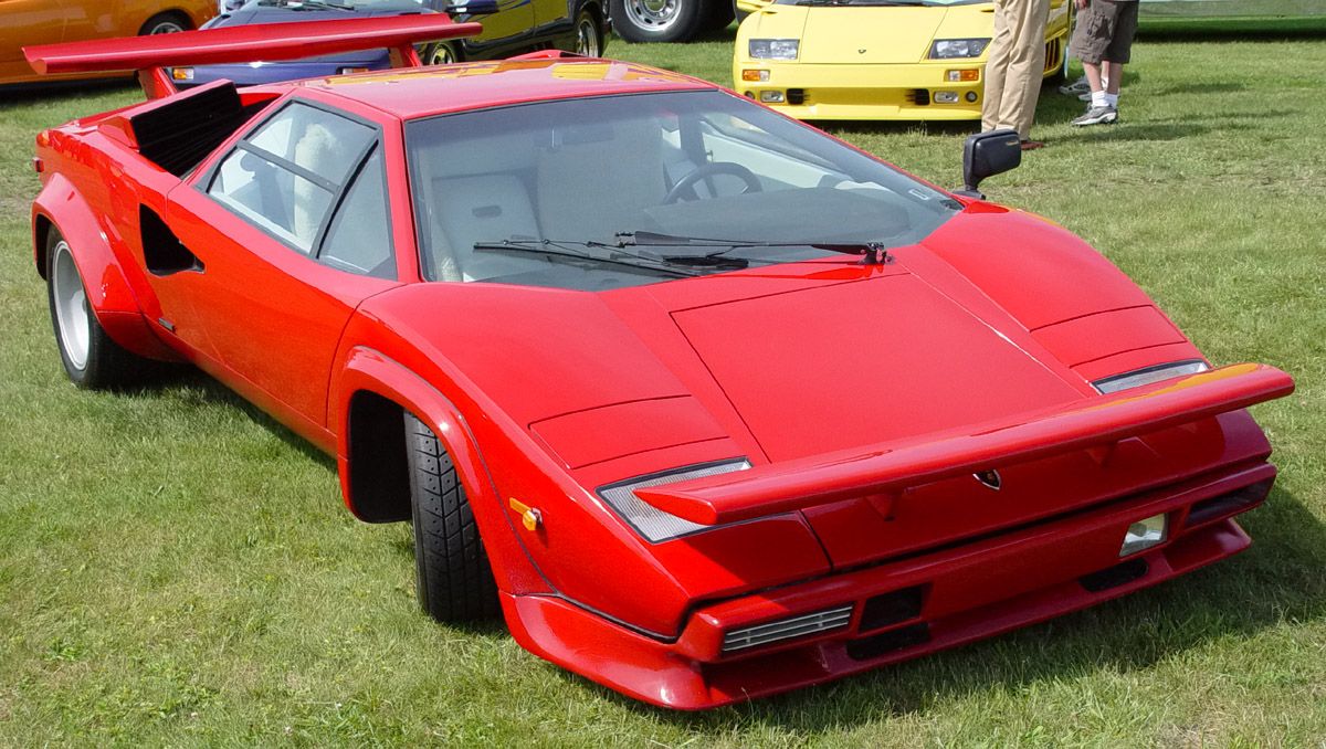 Lamborghini-Countach-Red-Front-Angle-st.jpg