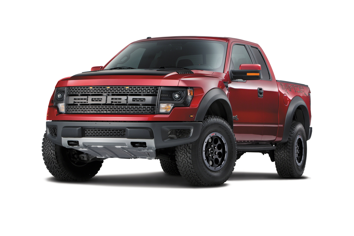 14F150_Raptor_34Drvr_HR_medium.jpg