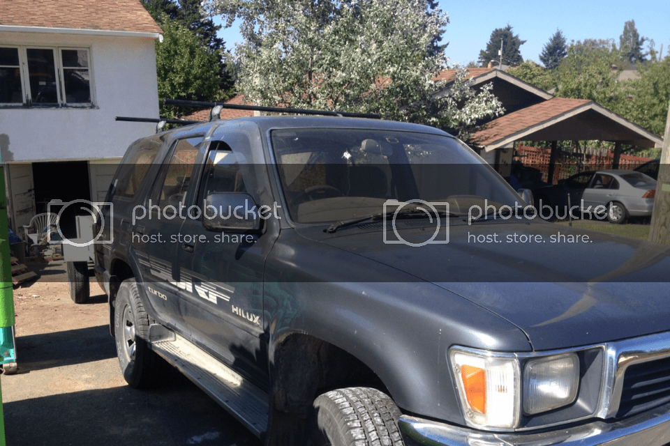 Hilux2_zps18337bd7.png