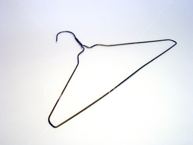 ist2_52084-clothes-hanger-1.jpg