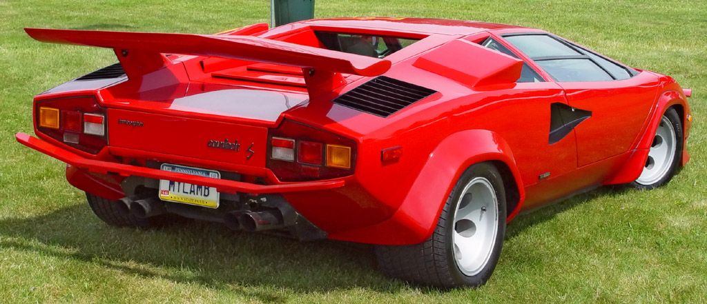 Lamborghini-Countach-Rear-Angle-Red-4-st.jpg