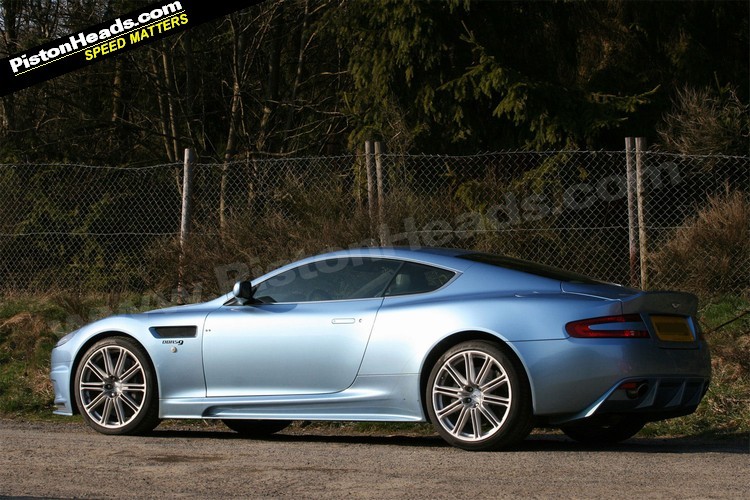 aston-martin-dbs-4-L.jpg