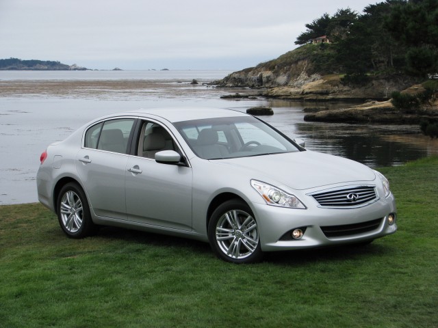 2011-infiniti-g25x-sedan_100318988_m.jpg