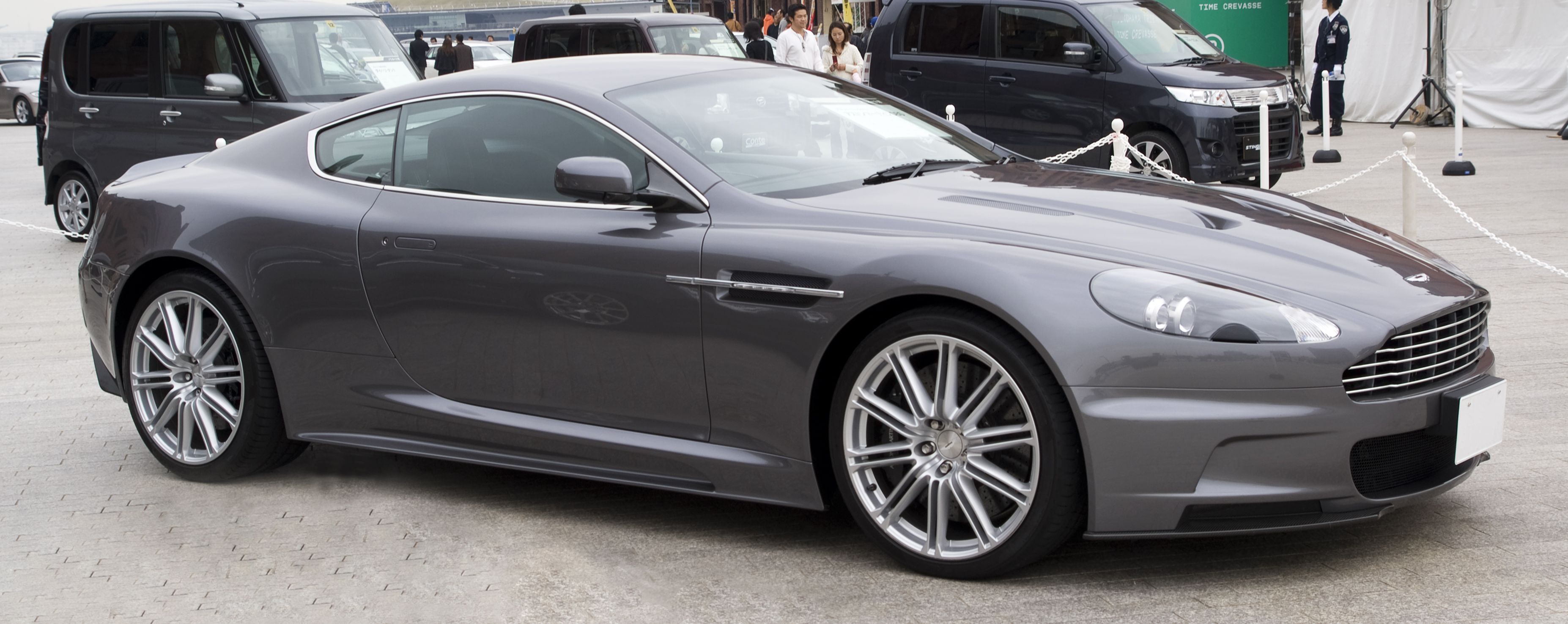 2008_Aston_Martin_DBS_01.JPG