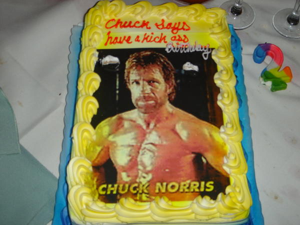 550_chuck_norris_birthday_cake.jpg