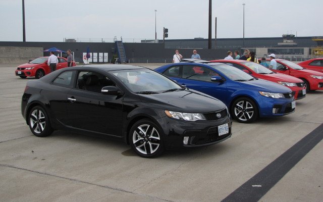 029560_2010_Kia_Forte_Koup_A_Canadian_premiere.jpg